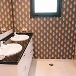 Vila Privada De Lujo Con Piscina, Wabi Sabi